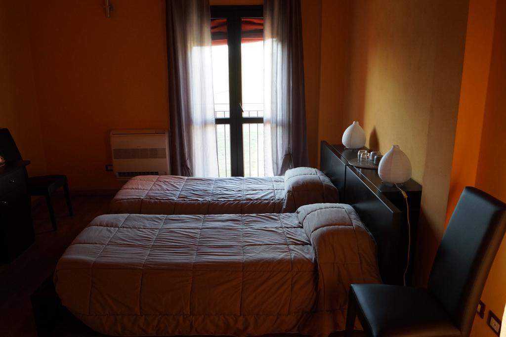Conte Pietro Room&Breakfast Ferrara Eksteriør billede
